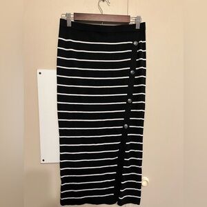 Retrology- Black and White Striped Skirt